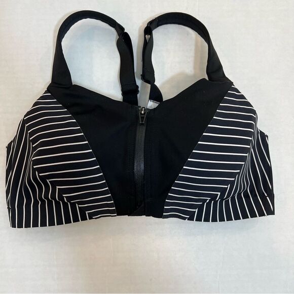 Victoria's Secret Knockout High Impact Front-Close Sports Bra | Size 34D - Picture 3 of 8